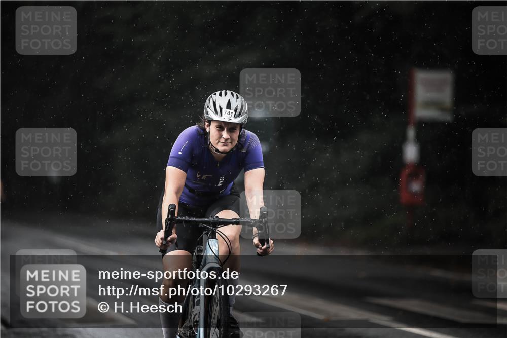 13.09.2026 - Stadtparktriathlon H.Heesch http://msf.ph/oto/10293267 13.09.2026 11:39:16 Radfahren 741, 800, 865, 870 meine-sportfotos.de