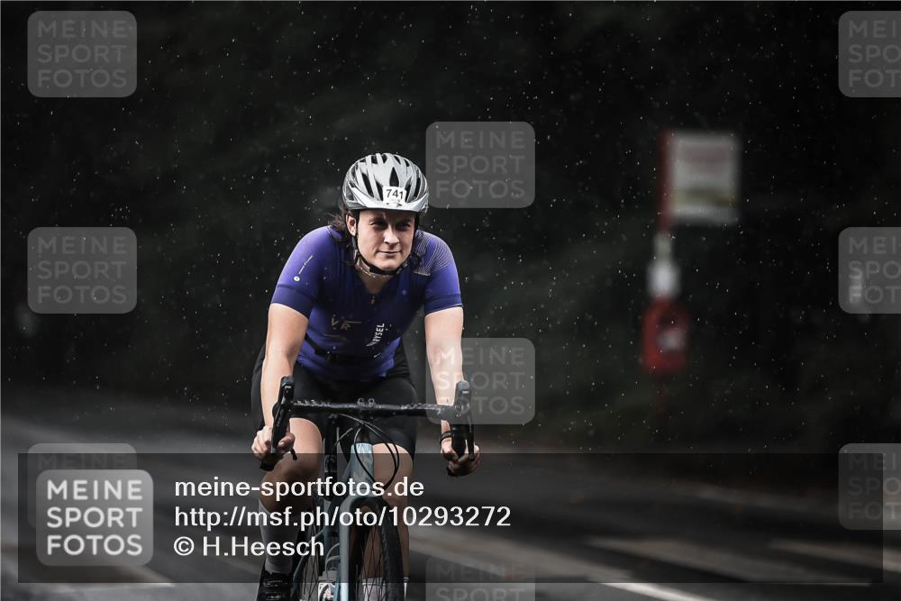 13.09.2026 - Stadtparktriathlon H.Heesch http://msf.ph/oto/10293272 13.09.2026 11:39:16 Radfahren 741, 800, 865, 870 meine-sportfotos.de