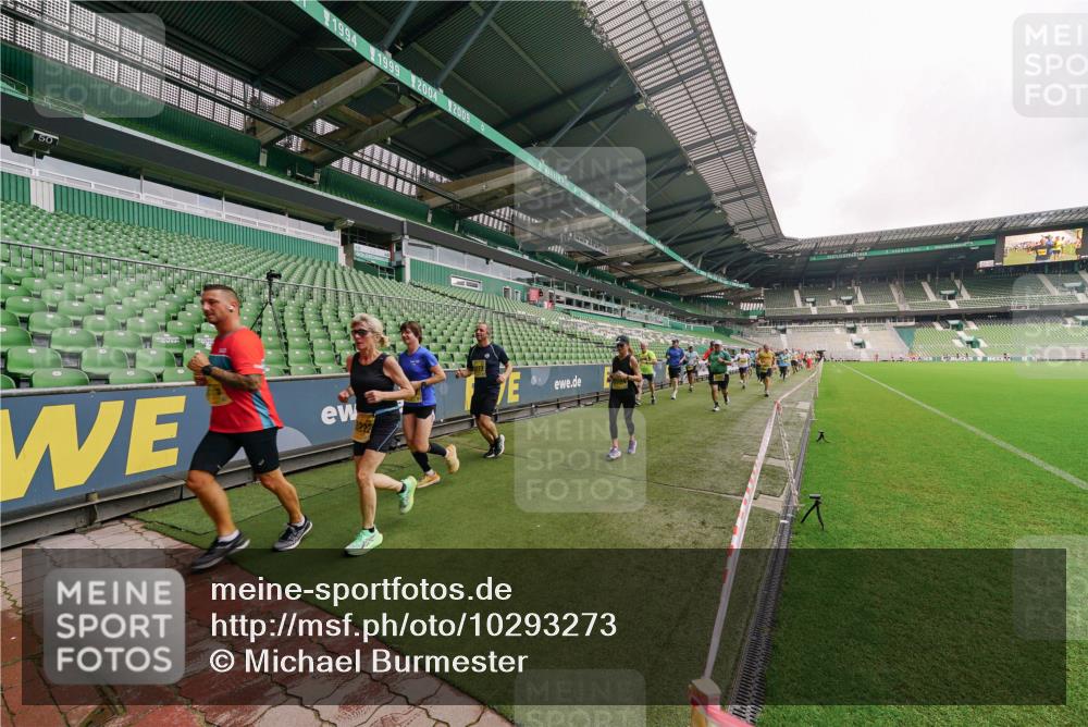 13.09.2026 - 21. swb-Marathon Bremen Michael Burmester http://msf.ph/oto/10293273 13.09.2026 10:31:26 Laufen im Stadion 10141, 10146, 10174, 10193, 10222, 10227, 10233, 10246, 10255, 10281, 10284, 10304, 10339, 10359, 10392, 10443, 10448, 10471, 10478, 10479, 10503, 10515, 10518, 10529, 10540, 10543, 10555, 10577, 10579, 10588, 10589, 10608, 10610, 10626, 10631, 10641, 10646, 10652, 10684, 10685, 10703, 10704, 10708, 10714, 10725, 10757, 10765, 10780, 10808, 10821, 10822, 10837, 10838, 10862, 10863, 10884, 10886, 10887, 10906, 10984, 11002, 11038, 11350, 11379 meine-sportfotos.de