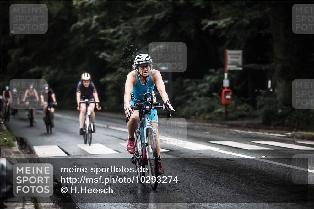 13.09.2026 - Stadtparktriathlon H.Heesch http://msf.ph/oto/10293274 13.09.2026 12:46:32 Radfahren 1076, 1108, 1111, 1115, 1140, 1149, 1152, 1179, 1193, 1299 meine-sportfotos.de