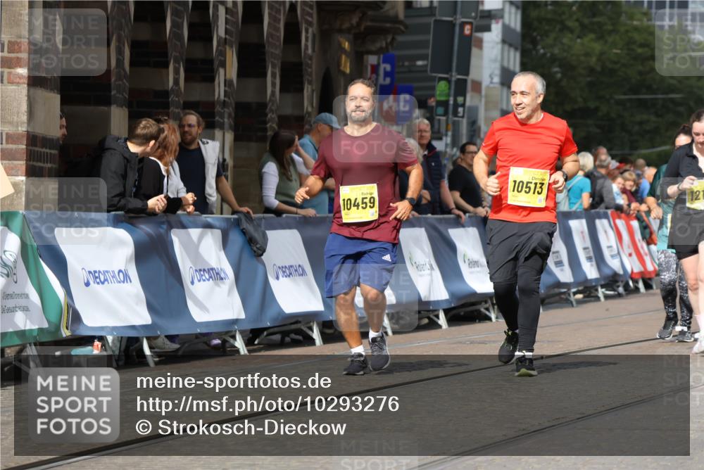13.09.2026 - 21. swb-Marathon Bremen Strokosch-Dieckow http://msf.ph/oto/10293276 13.09.2026 11:18:17 Ziel 10137, 10713, 11367, 11482, 11808, 11932, 11943, 12023, 12226, 12321, 12373, 10176, 10535, 10651, 10895, 10899 meine-sportfotos.de