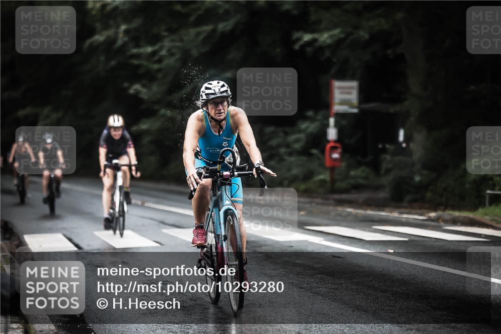 13.09.2026 - Stadtparktriathlon H.Heesch http://msf.ph/oto/10293280 13.09.2026 12:46:32 Radfahren 1076, 1108, 1111, 1115, 1140, 1149, 1152, 1179, 1193, 1299 meine-sportfotos.de