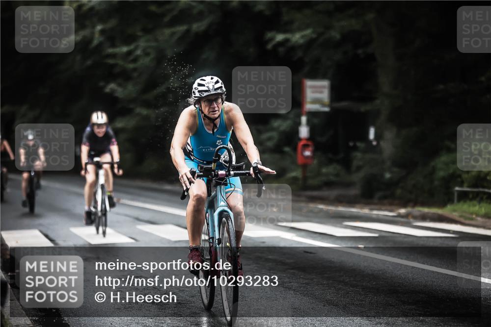 13.09.2026 - Stadtparktriathlon H.Heesch http://msf.ph/oto/10293283 13.09.2026 12:46:32 Radfahren 1076, 1108, 1111, 1115, 1140, 1149, 1152, 1179, 1193, 1299 meine-sportfotos.de