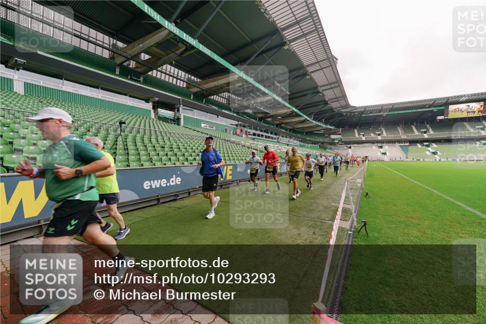 13.09.2026 - 21. swb-Marathon Bremen Michael Burmester http://msf.ph/oto/10293293 13.09.2026 10:31:30 Laufen im Stadion 10141, 10146, 10174, 10193, 10222, 10227, 10246, 10255, 10281, 10284, 10304, 10339, 10359, 10392, 10443, 10448, 10471, 10478, 10479, 10503, 10515, 10517, 10518, 10529, 10540, 10543, 10555, 10577, 10579, 10588, 10589, 10608, 10610, 10626, 10631, 10641, 10646, 10652, 10684, 10685, 10690, 10703, 10704, 10708, 10714, 10725, 10757, 10765, 10780, 10808, 10821, 10822, 10837, 10838, 10862, 10863, 10884, 10886, 10984, 11002, 11038, 11350, 11379 meine-sportfotos.de