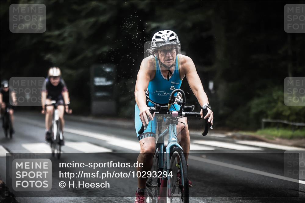 13.09.2026 - Stadtparktriathlon H.Heesch http://msf.ph/oto/10293294 13.09.2026 12:46:33 Radfahren 1076, 1108, 1111, 1115, 1140, 1149, 1152, 1179, 1193, 1299 meine-sportfotos.de