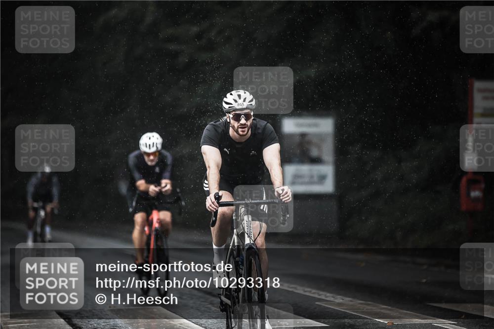 13.09.2026 - Stadtparktriathlon H.Heesch http://msf.ph/oto/10293318 13.09.2026 11:39:22 Radfahren 653, 741, 800, 859, 865, 870 meine-sportfotos.de