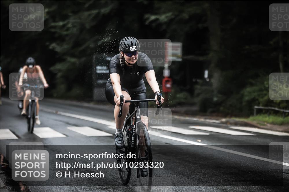 13.09.2026 - Stadtparktriathlon H.Heesch http://msf.ph/oto/10293320 13.09.2026 12:46:35 Radfahren 1076, 1108, 1111, 1140, 1149, 1152, 1179, 1193, 1299 meine-sportfotos.de
