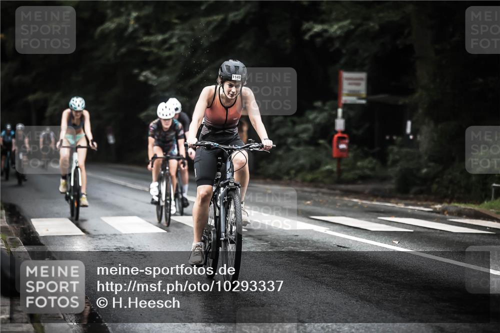 13.09.2026 - Stadtparktriathlon H.Heesch http://msf.ph/oto/10293337 13.09.2026 12:46:36 Radfahren 1076, 1083, 1108, 1111, 1146, 1149, 1152, 1179, 1273, 1299 meine-sportfotos.de