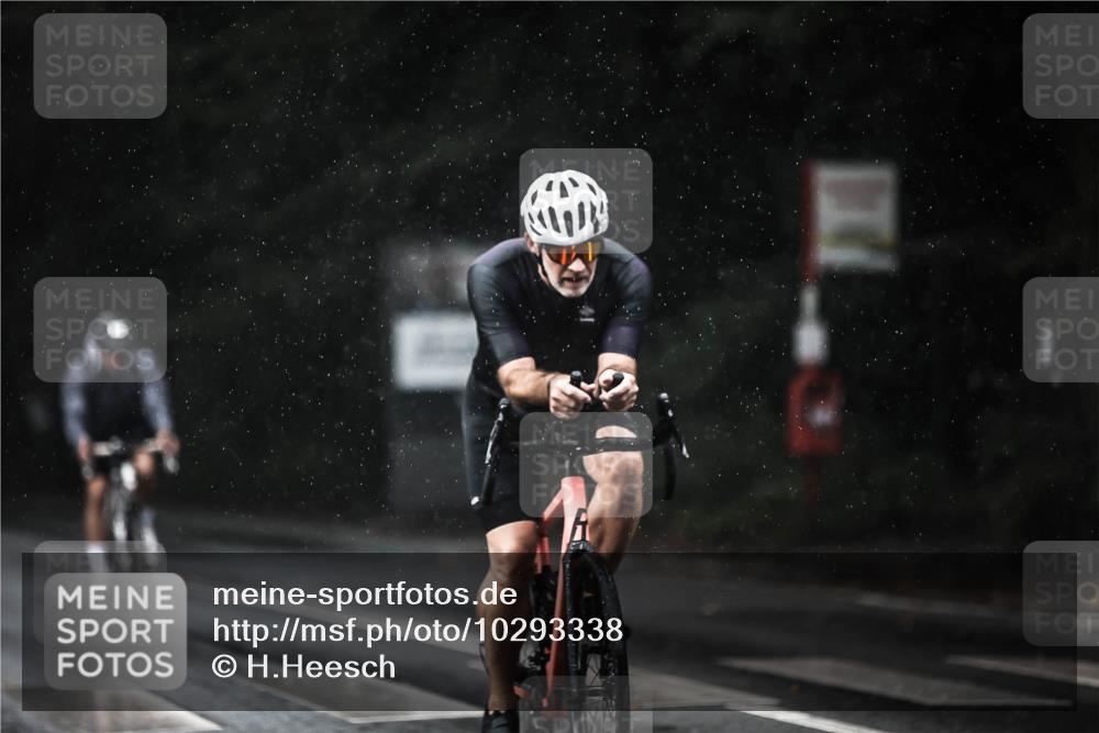 13.09.2026 - Stadtparktriathlon H.Heesch http://msf.ph/oto/10293338 13.09.2026 11:39:23 Radfahren 653, 800, 859, 865, 870 meine-sportfotos.de