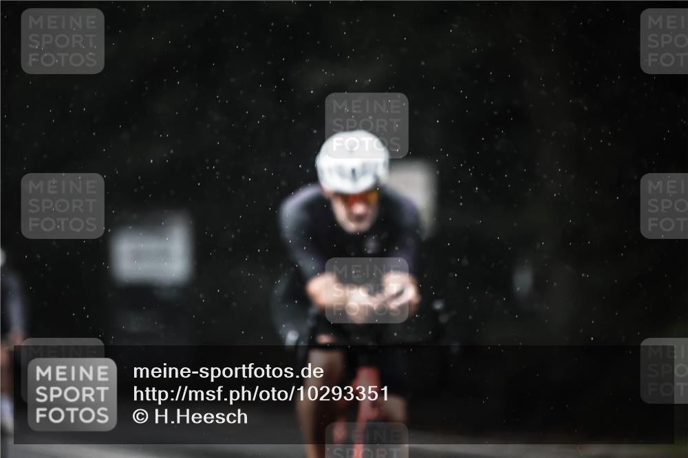 13.09.2026 - Stadtparktriathlon H.Heesch http://msf.ph/oto/10293351 13.09.2026 11:39:23 Radfahren 653, 800, 859, 865, 870 meine-sportfotos.de