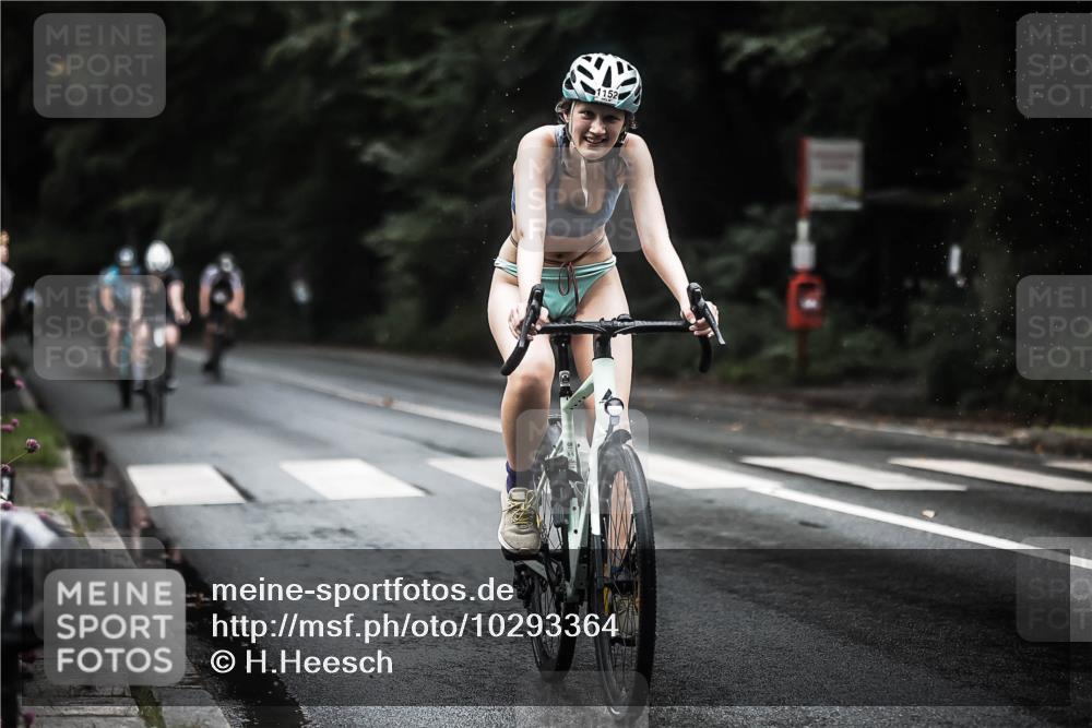 13.09.2026 - Stadtparktriathlon H.Heesch http://msf.ph/oto/10293364 13.09.2026 12:46:38 Radfahren 1072, 1076, 1083, 1108, 1111, 1146, 1149, 1152, 1179, 1273, 1299 meine-sportfotos.de