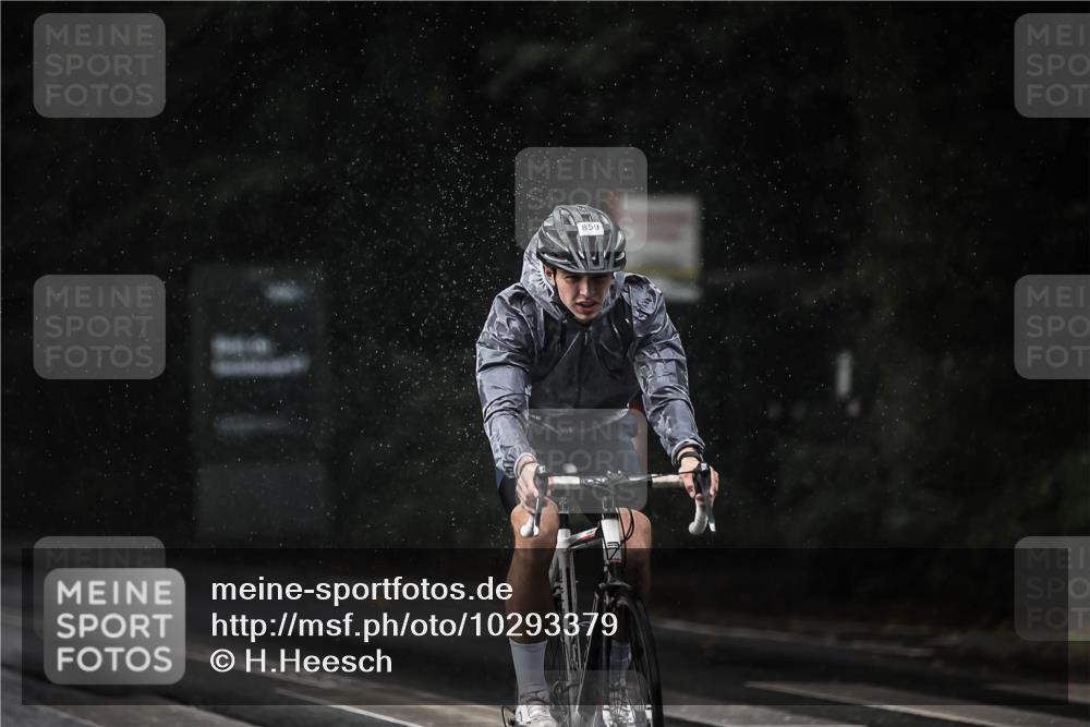 13.09.2026 - Stadtparktriathlon H.Heesch http://msf.ph/oto/10293379 13.09.2026 11:39:25 Radfahren 653, 800, 859, 865, 870 meine-sportfotos.de