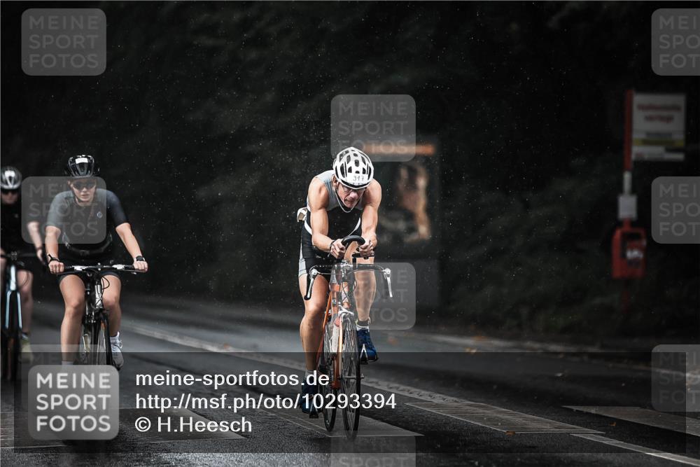 13.09.2026 - Stadtparktriathlon H.Heesch http://msf.ph/oto/10293394 13.09.2026 11:39:32 Radfahren 737, 757, 825, 917 meine-sportfotos.de