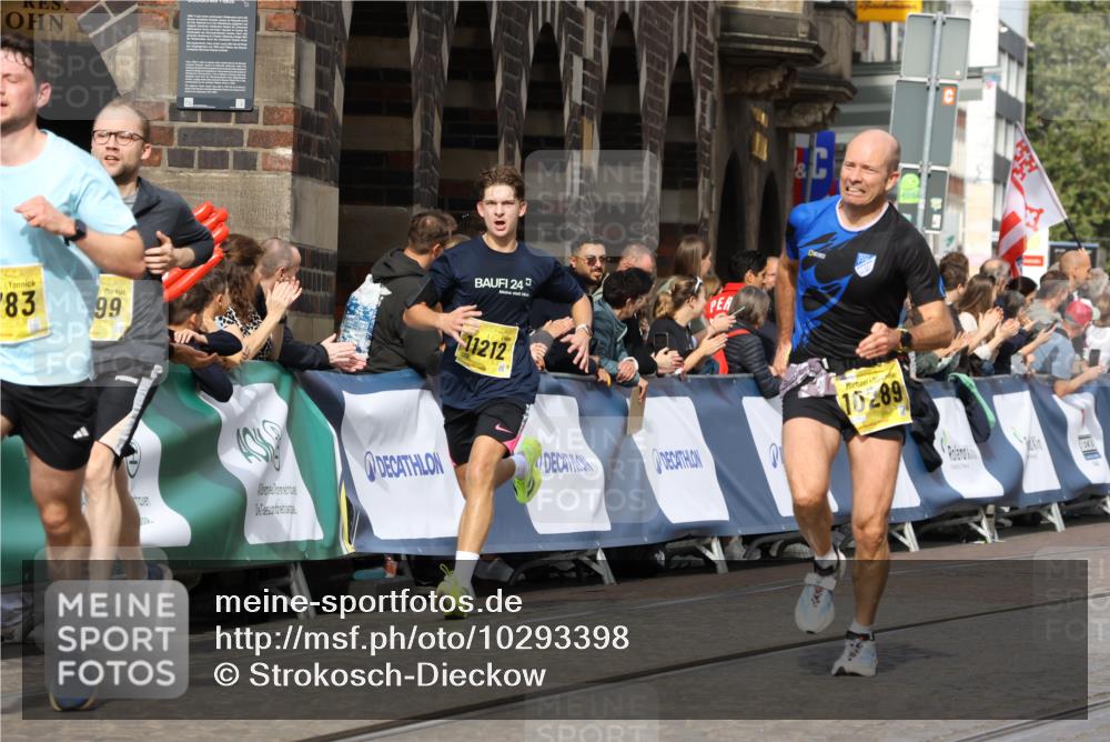 13.09.2026 - 21. swb-Marathon Bremen Strokosch-Dieckow http://msf.ph/oto/10293398 13.09.2026 10:47:06 Ziel 10445, 10504, 10590, 11155, 11661, 12364, 12375, 10319, 10744, 10898, 11187, 11269, 11462, 11650, 11651, 11814, 12048, 12298, 12415, 12470, 13528, 13545, 13589 meine-sportfotos.de