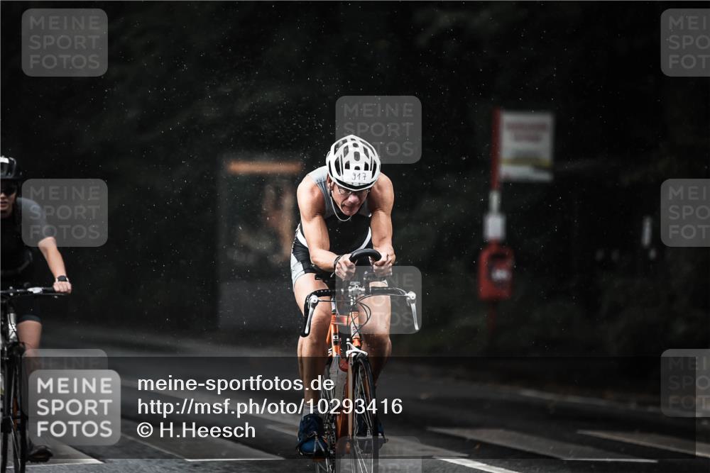 13.09.2026 - Stadtparktriathlon H.Heesch http://msf.ph/oto/10293416 13.09.2026 11:39:32 Radfahren 737, 757, 825, 917 meine-sportfotos.de