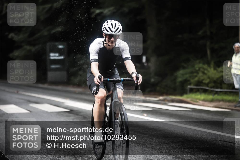 13.09.2026 - Stadtparktriathlon H.Heesch http://msf.ph/oto/10293455 13.09.2026 12:46:48 Radfahren 1072, 1083, 1114, 1146, 1214, 1273, 1294 meine-sportfotos.de