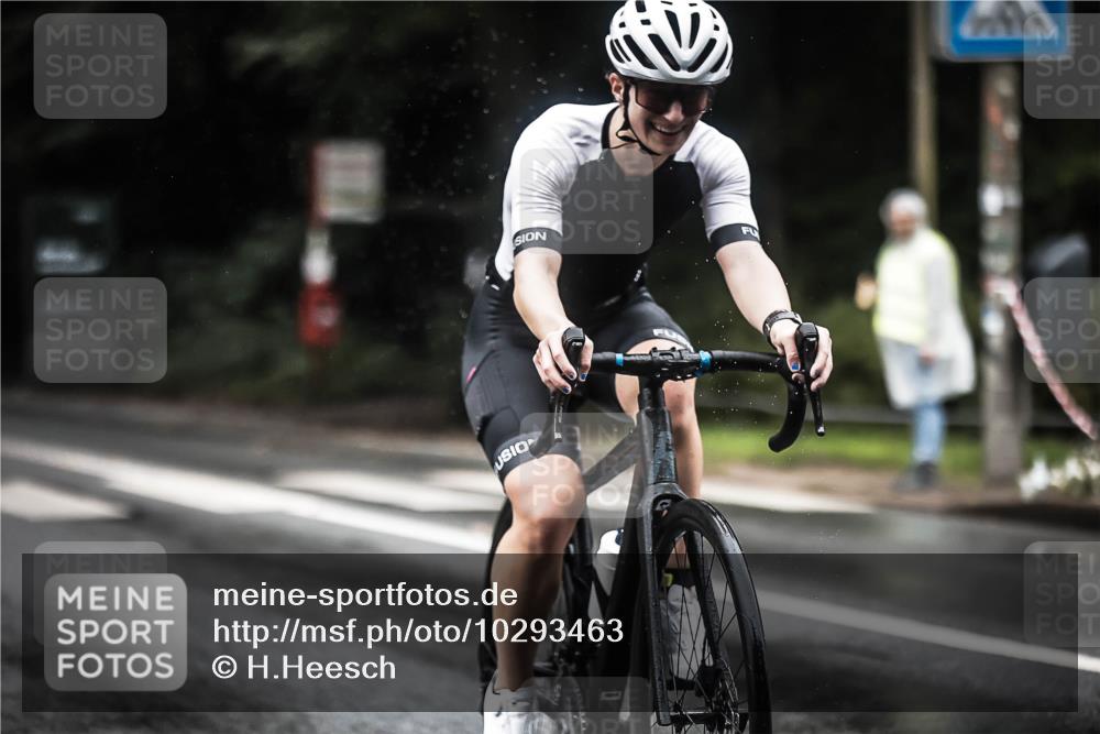 13.09.2026 - Stadtparktriathlon H.Heesch http://msf.ph/oto/10293463 13.09.2026 12:46:48 Radfahren 1072, 1083, 1114, 1146, 1214, 1273, 1294 meine-sportfotos.de