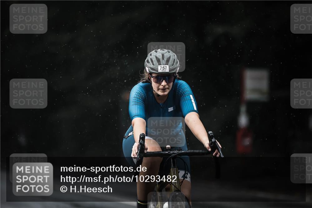 13.09.2026 - Stadtparktriathlon H.Heesch http://msf.ph/oto/10293482 13.09.2026 11:39:36 Radfahren 618, 737, 757, 825, 858, 917 meine-sportfotos.de