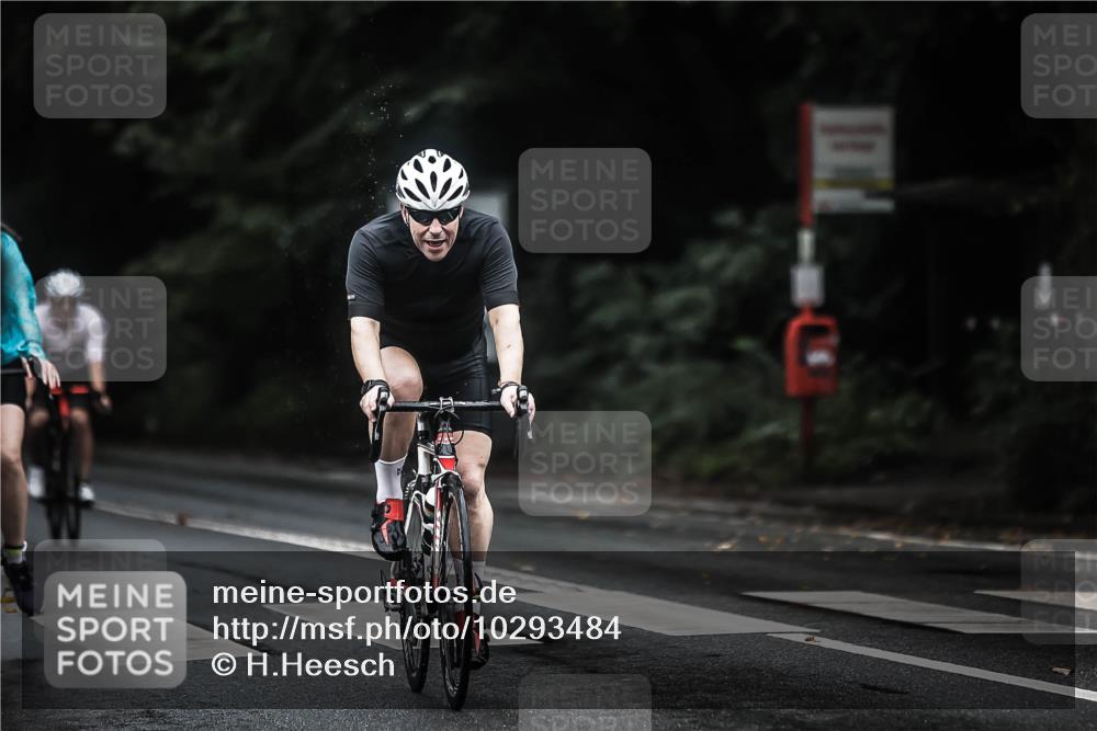 13.09.2026 - Stadtparktriathlon H.Heesch http://msf.ph/oto/10293484 13.09.2026 12:46:55 Radfahren 1162, 1189, 1214, 1218 meine-sportfotos.de