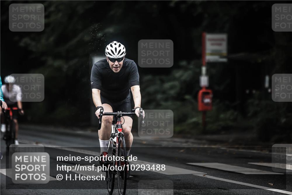 13.09.2026 - Stadtparktriathlon H.Heesch http://msf.ph/oto/10293488 13.09.2026 12:46:55 Radfahren 1162, 1189, 1214, 1218 meine-sportfotos.de
