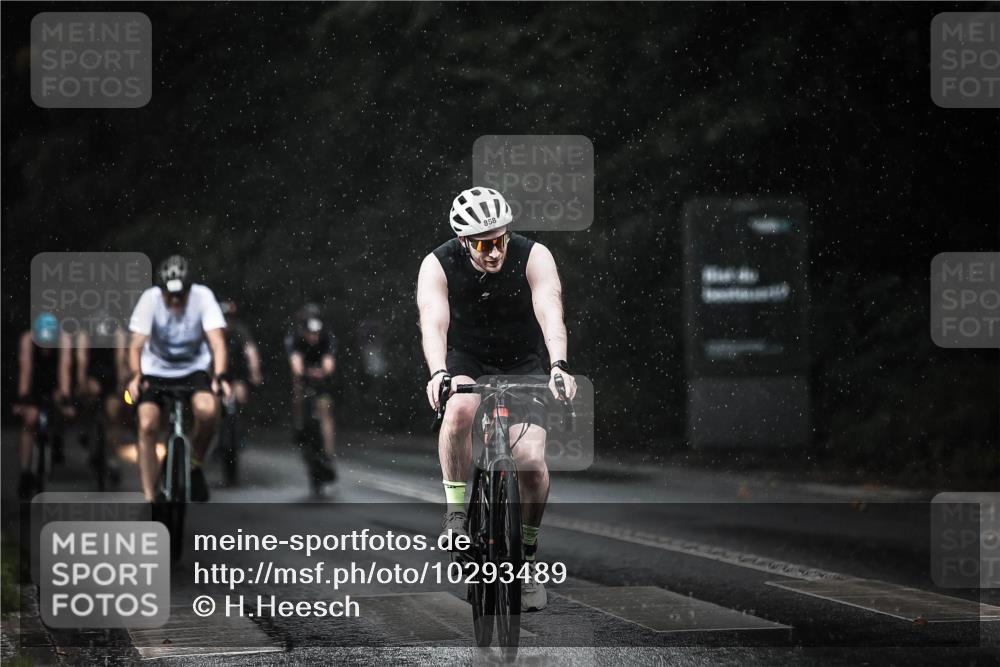 13.09.2026 - Stadtparktriathlon H.Heesch http://msf.ph/oto/10293489 13.09.2026 11:39:40 Radfahren 618, 636, 737, 757, 838, 858, 869, 873 meine-sportfotos.de
