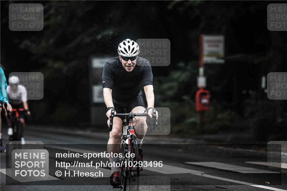 13.09.2026 - Stadtparktriathlon H.Heesch http://msf.ph/oto/10293496 13.09.2026 12:46:55 Radfahren 1162, 1189, 1214, 1218 meine-sportfotos.de