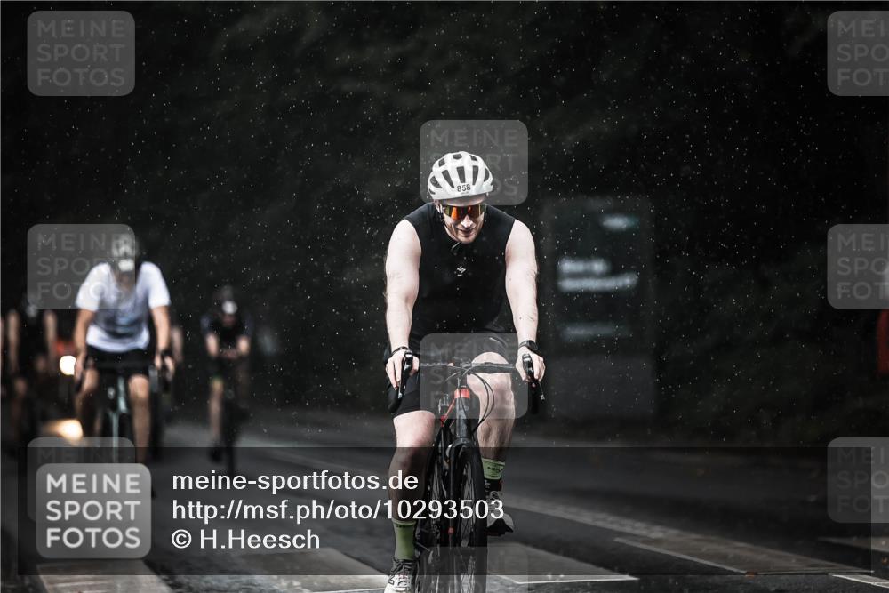 13.09.2026 - Stadtparktriathlon H.Heesch http://msf.ph/oto/10293503 13.09.2026 11:39:40 Radfahren 618, 636, 737, 757, 838, 858, 869, 873 meine-sportfotos.de