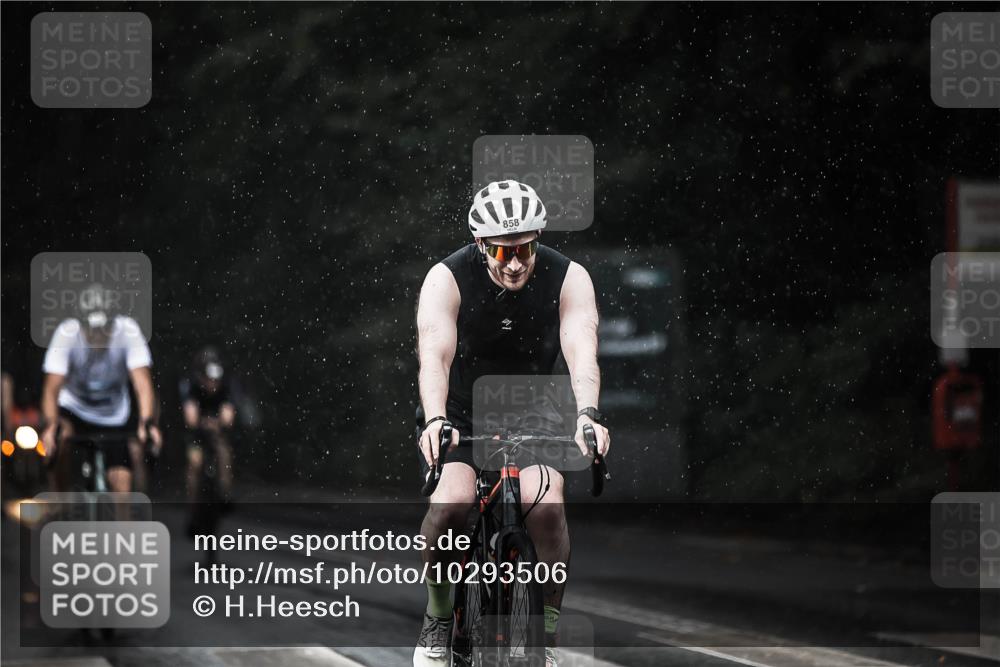 13.09.2026 - Stadtparktriathlon H.Heesch http://msf.ph/oto/10293506 13.09.2026 11:39:40 Radfahren 618, 636, 737, 757, 838, 858, 869, 873 meine-sportfotos.de