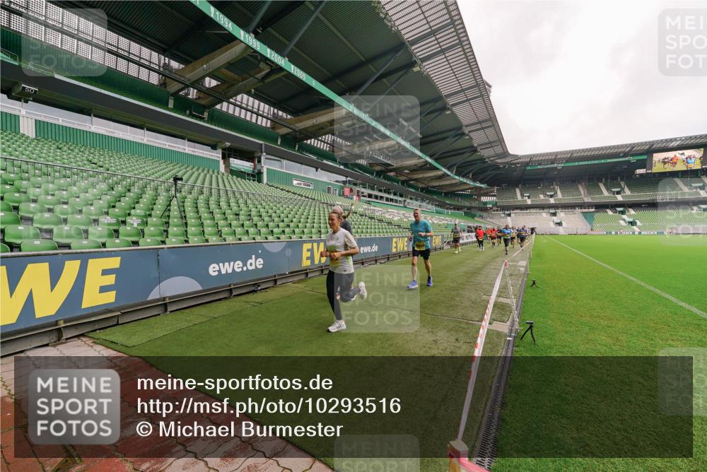 13.09.2026 - 21. swb-Marathon Bremen Michael Burmester http://msf.ph/oto/10293516 13.09.2026 10:32:24 Laufen im Stadion 10067, 10078, 10141, 10146, 10166, 10203, 10222, 10226, 10243, 10246, 10249, 10255, 10256, 10284, 10300, 10322, 10365, 10372, 10374, 10379, 10383, 10394, 10410, 10443, 10471, 10478, 10479, 10486, 10494, 10503, 10517, 10518, 10529, 10540, 10543, 10550, 10555, 10565, 10577, 10579, 10589, 10608, 10610, 10626, 10631, 10646, 10670, 10675, 10684, 10685, 10690, 10703, 10704, 10707, 10708, 10721, 10725, 10728, 10771, 10794, 10798, 11350, 11379 meine-sportfotos.de