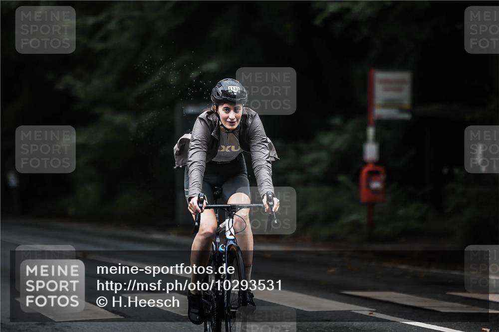 13.09.2026 - Stadtparktriathlon H.Heesch http://msf.ph/oto/10293531 13.09.2026 12:47:04 Radfahren 1133, 1174, 1262 meine-sportfotos.de