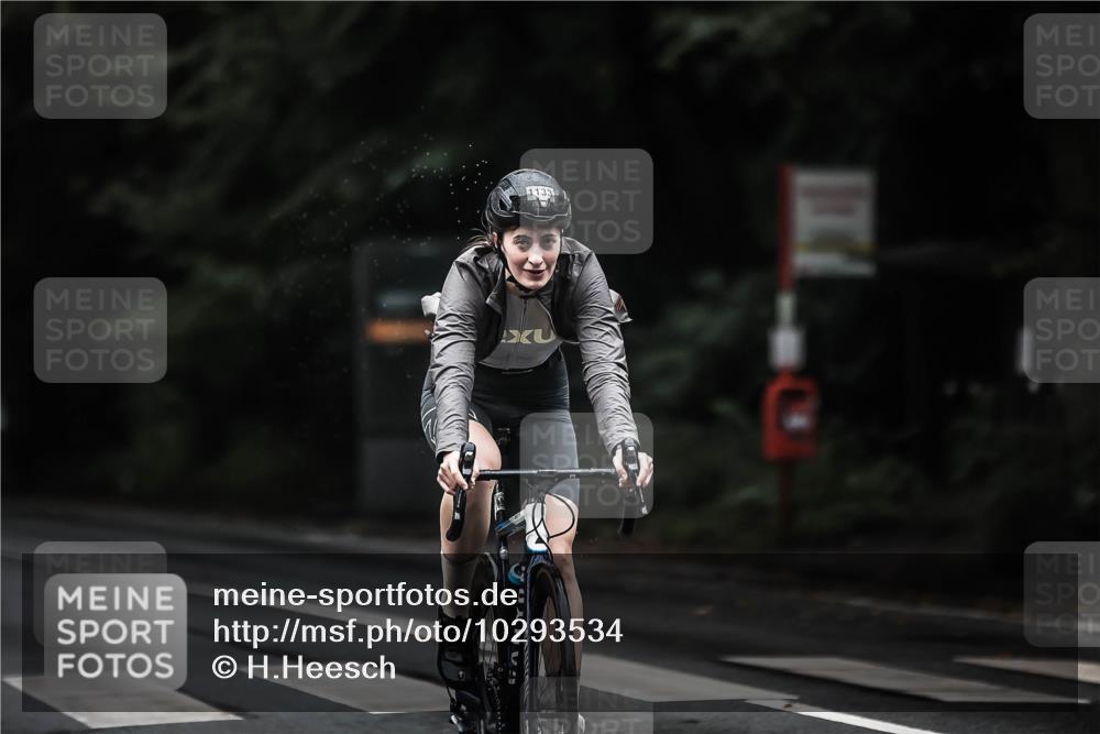 13.09.2026 - Stadtparktriathlon H.Heesch http://msf.ph/oto/10293534 13.09.2026 12:47:04 Radfahren 1133, 1174, 1262 meine-sportfotos.de