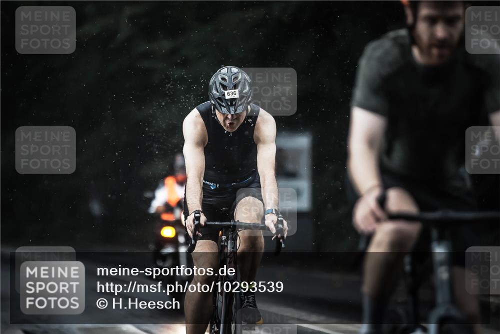 13.09.2026 - Stadtparktriathlon H.Heesch http://msf.ph/oto/10293539 13.09.2026 11:39:45 Radfahren 618, 636, 838, 858, 869, 873 meine-sportfotos.de