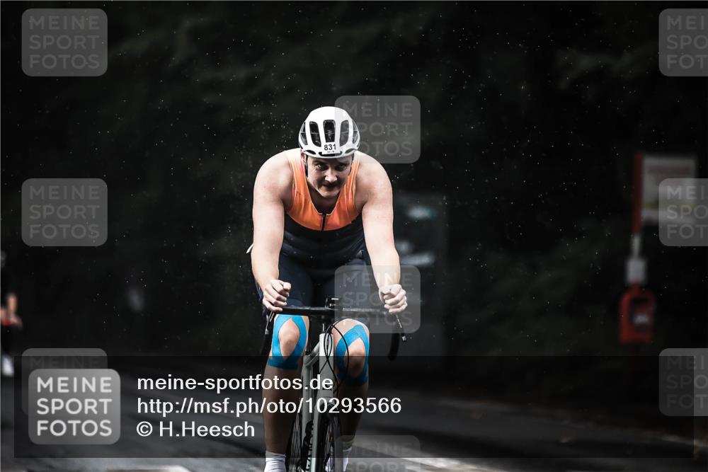13.09.2026 - Stadtparktriathlon H.Heesch http://msf.ph/oto/10293566 13.09.2026 11:39:52 Radfahren 748, 831, 842 meine-sportfotos.de