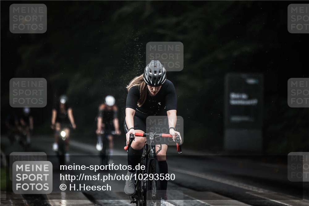 13.09.2026 - Stadtparktriathlon H.Heesch http://msf.ph/oto/10293580 13.09.2026 11:39:55 Radfahren 748, 752, 785, 831, 842 meine-sportfotos.de