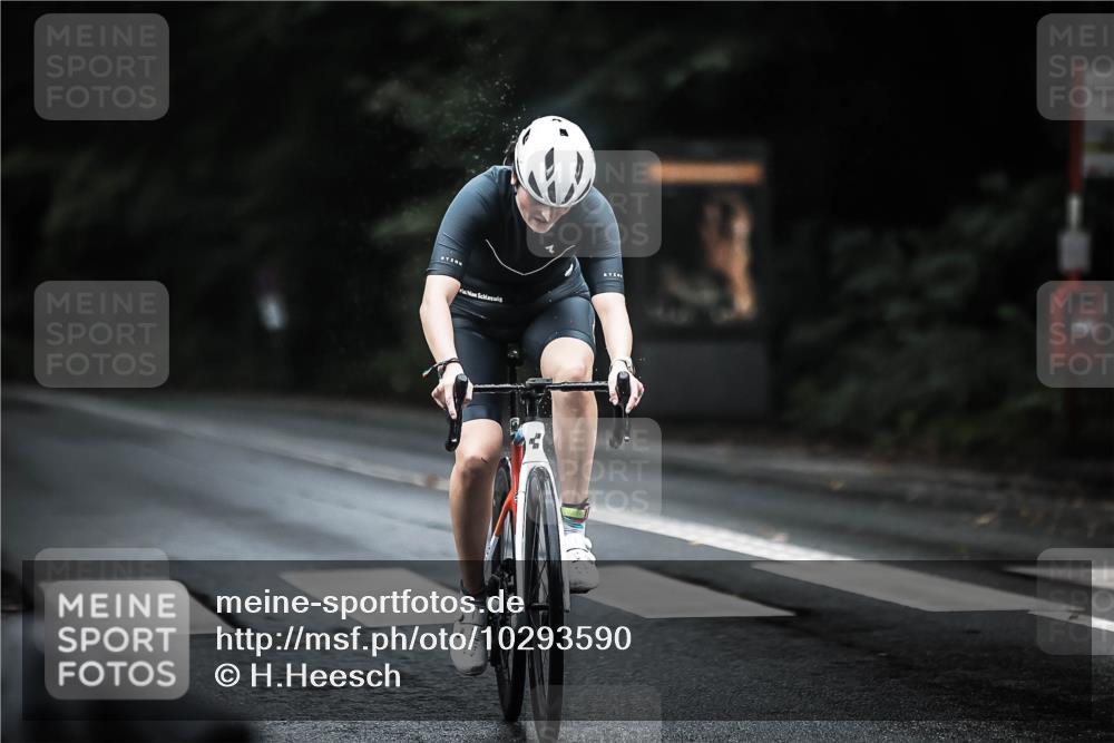 13.09.2026 - Stadtparktriathlon H.Heesch http://msf.ph/oto/10293590 13.09.2026 12:47:10 Radfahren 1133, 1174, 1262 meine-sportfotos.de