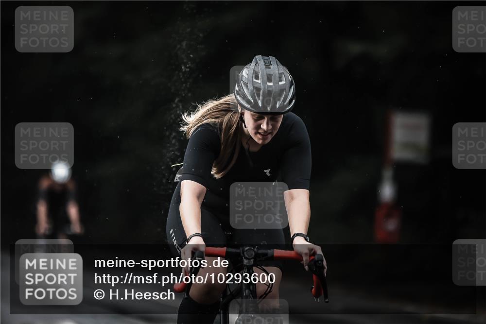 13.09.2026 - Stadtparktriathlon H.Heesch http://msf.ph/oto/10293600 13.09.2026 11:39:56 Radfahren 748, 752, 785, 831, 842 meine-sportfotos.de