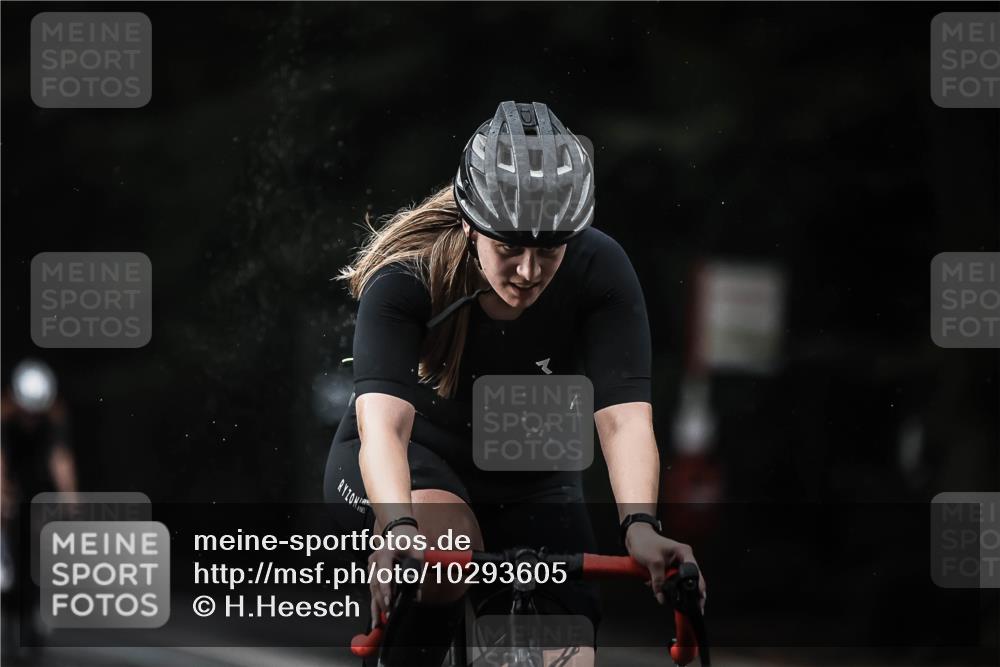 13.09.2026 - Stadtparktriathlon H.Heesch http://msf.ph/oto/10293605 13.09.2026 11:39:56 Radfahren 748, 752, 785, 831, 842 meine-sportfotos.de