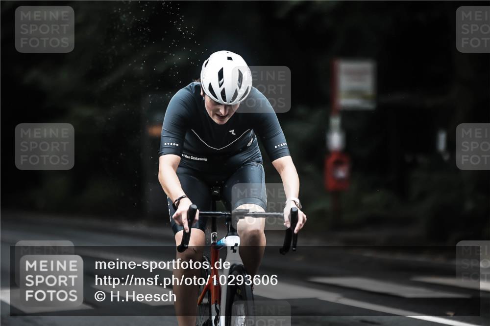 13.09.2026 - Stadtparktriathlon H.Heesch http://msf.ph/oto/10293606 13.09.2026 12:47:11 Radfahren 1174, 1262 meine-sportfotos.de