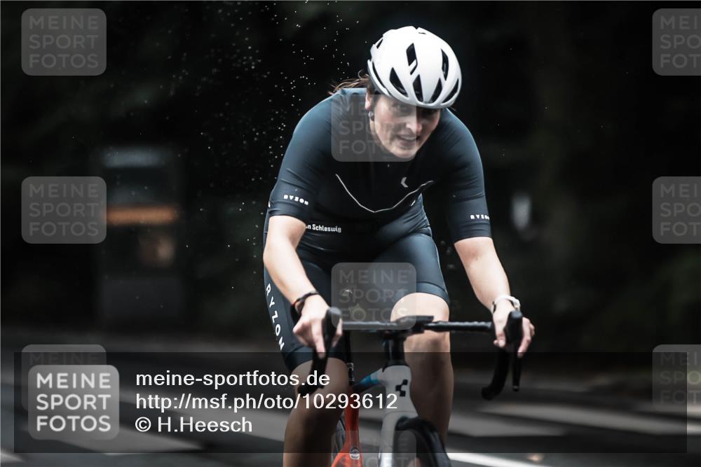 13.09.2026 - Stadtparktriathlon H.Heesch http://msf.ph/oto/10293612 13.09.2026 12:47:11 Radfahren 1174, 1262 meine-sportfotos.de