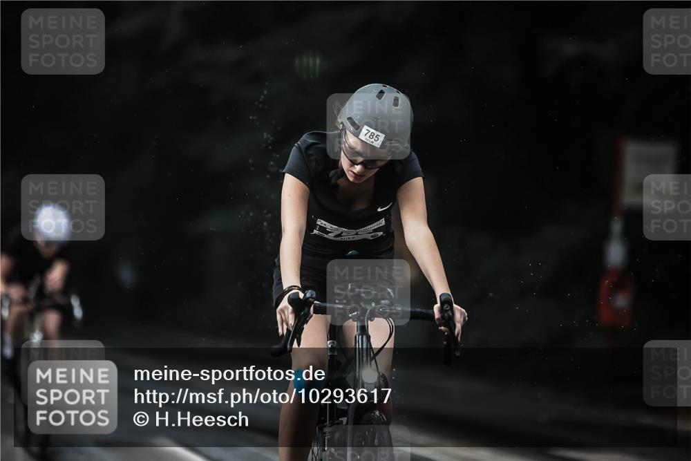 13.09.2026 - Stadtparktriathlon H.Heesch http://msf.ph/oto/10293617 13.09.2026 11:39:59 Radfahren 748, 752, 785, 842, 857, 935 meine-sportfotos.de