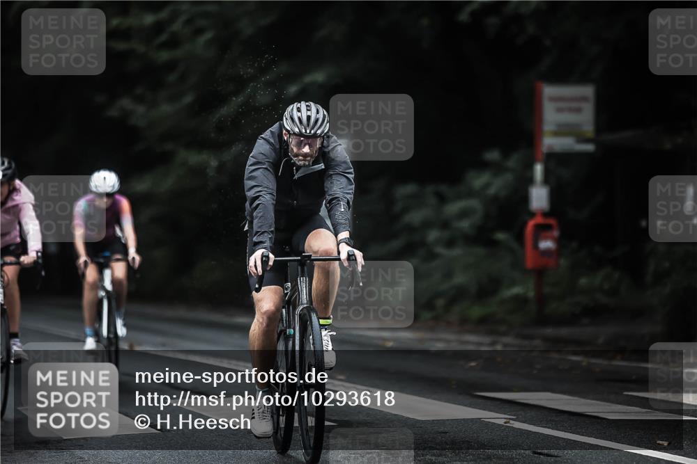 13.09.2026 - Stadtparktriathlon H.Heesch http://msf.ph/oto/10293618 13.09.2026 12:47:19 Radfahren 1123, 1250, 1251 meine-sportfotos.de