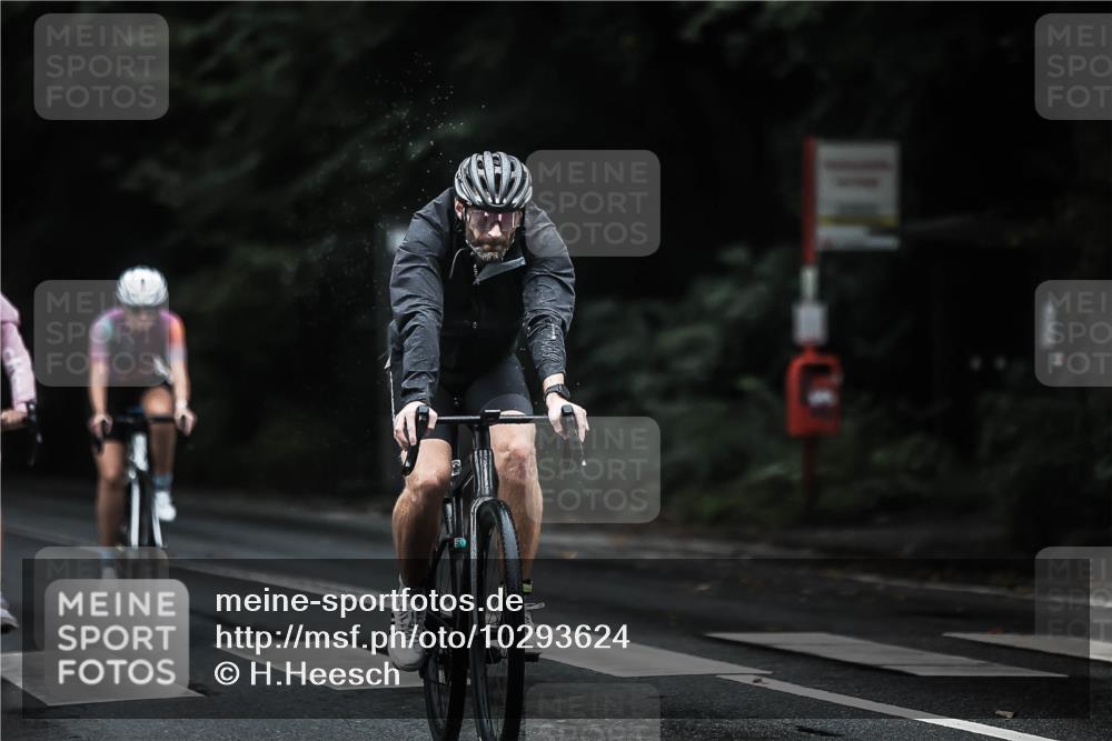 13.09.2026 - Stadtparktriathlon H.Heesch http://msf.ph/oto/10293624 13.09.2026 12:47:19 Radfahren 1123, 1250, 1251 meine-sportfotos.de