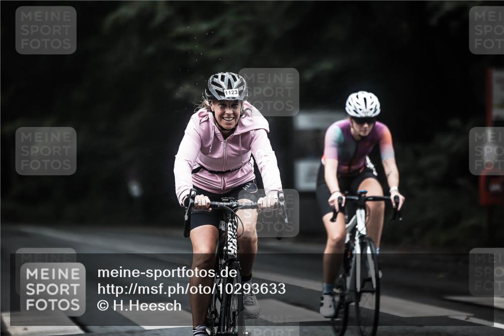 13.09.2026 - Stadtparktriathlon H.Heesch http://msf.ph/oto/10293633 13.09.2026 12:47:20 Radfahren 1123, 1250, 1251 meine-sportfotos.de