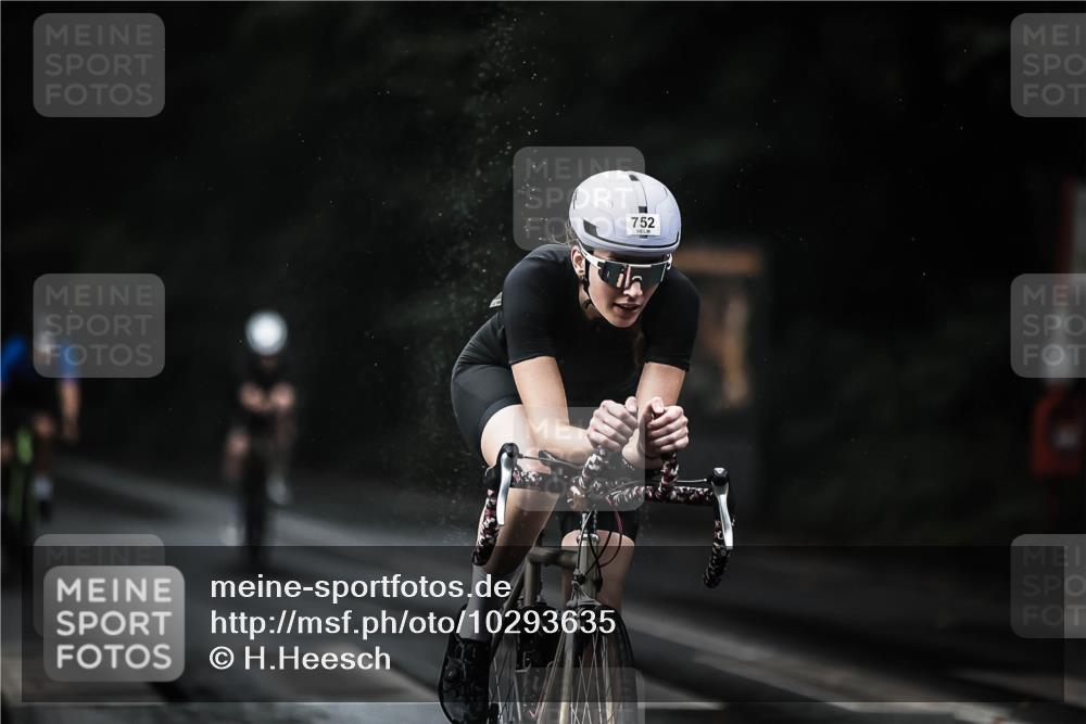 13.09.2026 - Stadtparktriathlon H.Heesch http://msf.ph/oto/10293635 13.09.2026 11:40:01 Radfahren 748, 752, 785, 787, 842, 857, 935 meine-sportfotos.de