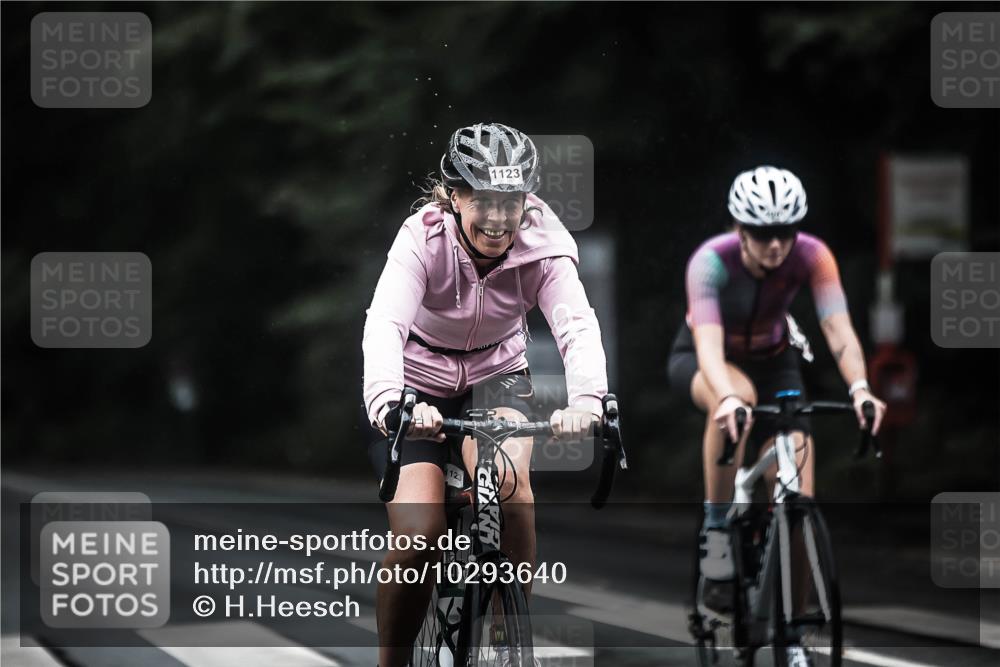 13.09.2026 - Stadtparktriathlon H.Heesch http://msf.ph/oto/10293640 13.09.2026 12:47:20 Radfahren 1123, 1250, 1251 meine-sportfotos.de