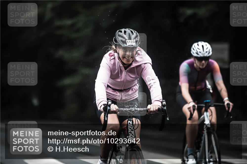 13.09.2026 - Stadtparktriathlon H.Heesch http://msf.ph/oto/10293642 13.09.2026 12:47:20 Radfahren 1123, 1250, 1251 meine-sportfotos.de