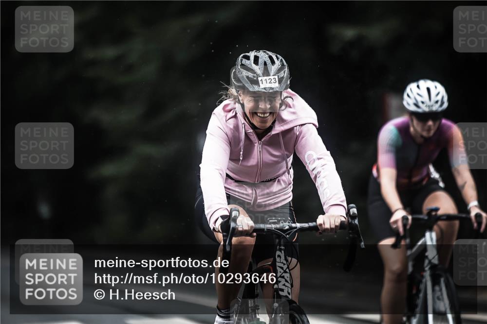 13.09.2026 - Stadtparktriathlon H.Heesch http://msf.ph/oto/10293646 13.09.2026 12:47:21 Radfahren 1123, 1250, 1251 meine-sportfotos.de