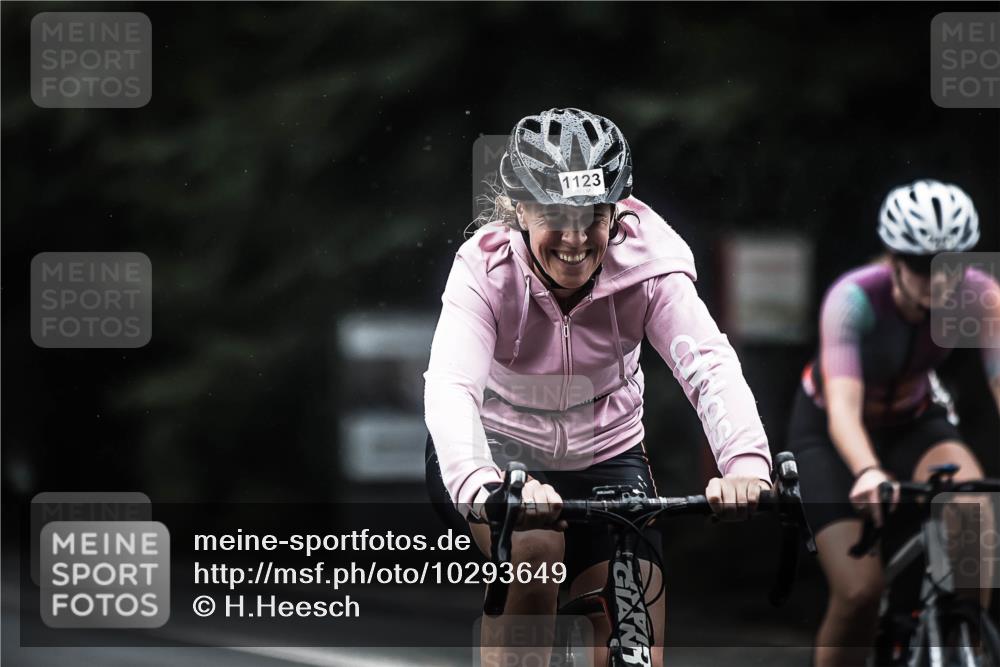 13.09.2026 - Stadtparktriathlon H.Heesch http://msf.ph/oto/10293649 13.09.2026 12:47:21 Radfahren 1123, 1250, 1251 meine-sportfotos.de