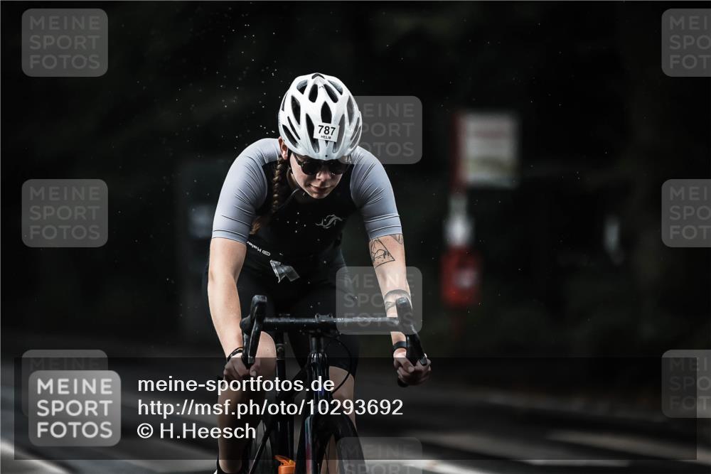 13.09.2026 - Stadtparktriathlon H.Heesch http://msf.ph/oto/10293692 13.09.2026 11:40:07 Radfahren 736, 774, 779, 787, 857, 884, 935, 948 meine-sportfotos.de