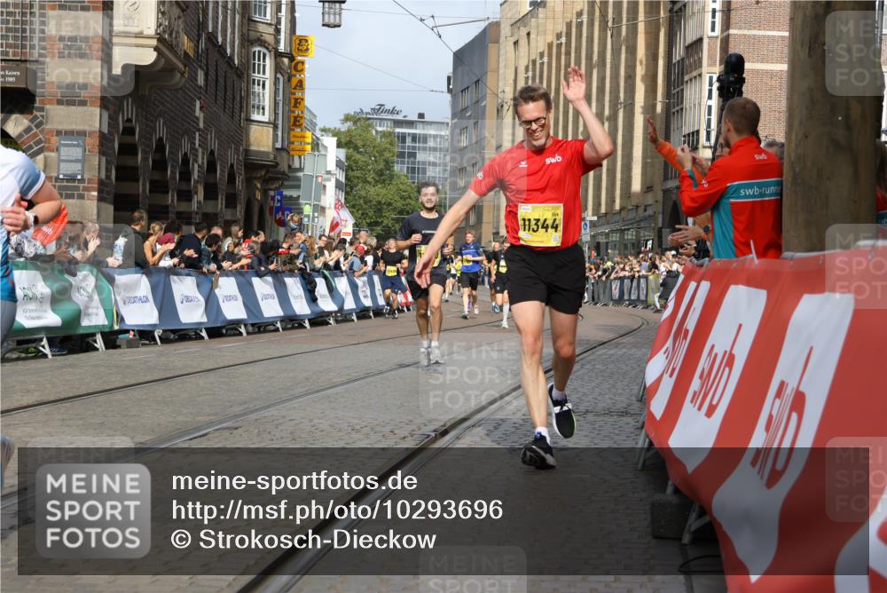 13.09.2026 - 21. swb-Marathon Bremen Strokosch-Dieckow http://msf.ph/oto/10293696 13.09.2026 10:47:11 Ziel 10289, 10445, 10504, 11199, 11212, 11344, 11608, 11661, 11783, 12364, 12375, 10189, 10310, 10319, 10898, 11187, 11269, 11462, 12048, 12195, 12298, 13528, 13545, 13589 meine-sportfotos.de